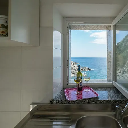 Mike & Franca Sea View Apartment